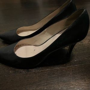 COLE HANN BLACK HEELS🖤well worn